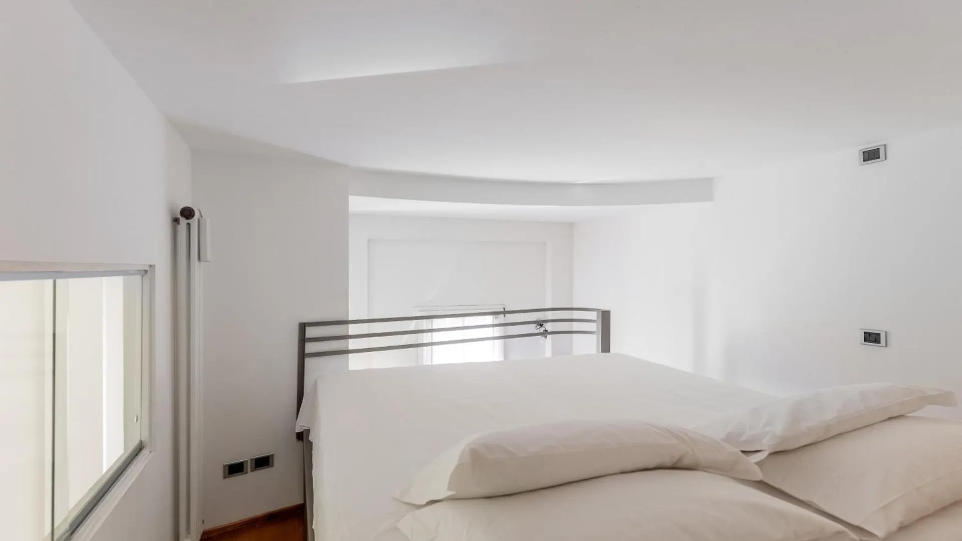 Modern Apartment With Mezzanine By Wonderful Italy Bologna